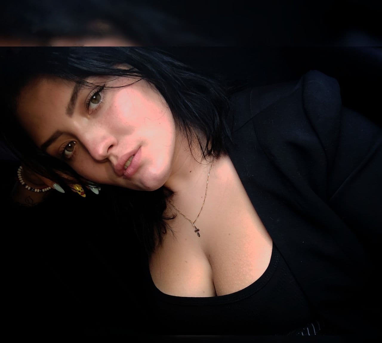 Ная привлекальеная девушка из Новоазовска цена от 3000 руб