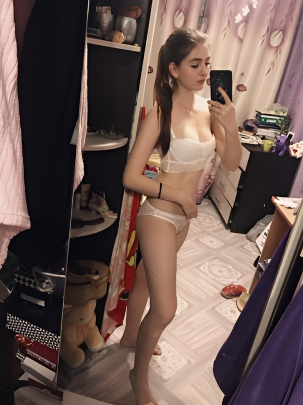 Лолита привлекательная девушка из Новоазовска цена от 5000 руб