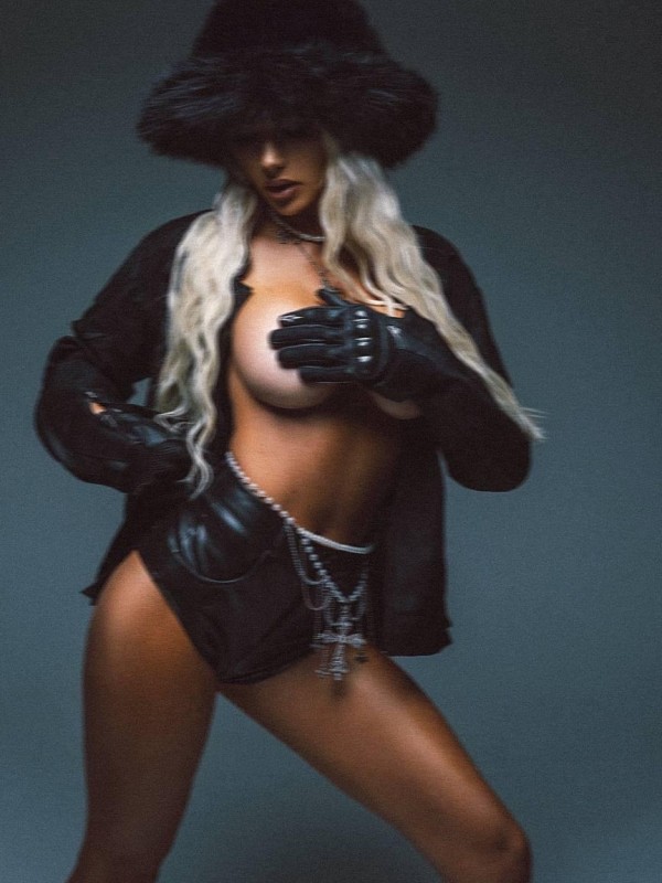 Елена привлекательная девушка из Новоазовска цена от 7000 руб